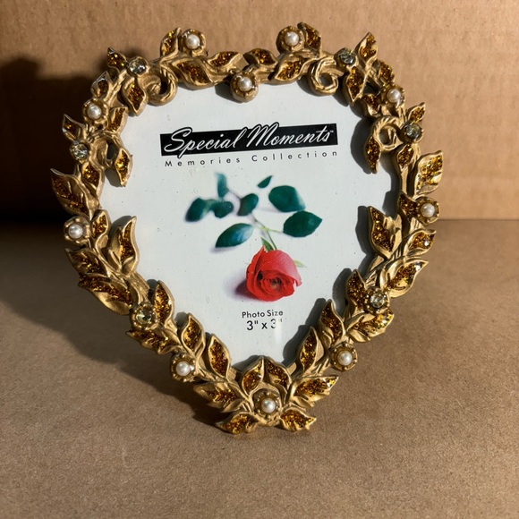 “SPECIAL MEMORIES” Picture Frame - Picture 3 of 3